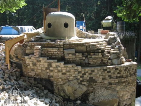 Klid před bouří - v dolní části jsou vidět již zmíněné betonové bloky, které na konci akce zmizí. V to jsme tedy doufali, ale moc nevěřili...