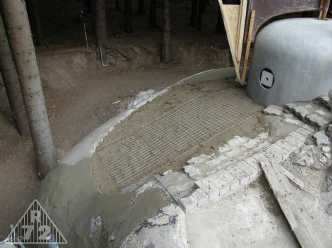 V horní části byla použita i kari síť, aby betonek lépe držel...