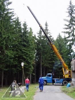 Revizní šachta opět povyrostla o další čtyři skruže.