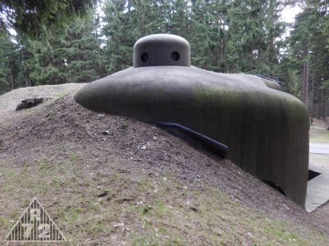 Průběžně se buduje další vrstva záhozu a tak už to začíná vypadat. Ostatně porovnejte se starými fotkami.