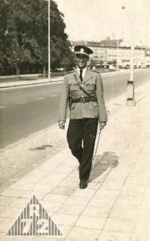 1939 - Příslušník Městské policie Zlín v letní uniformě.